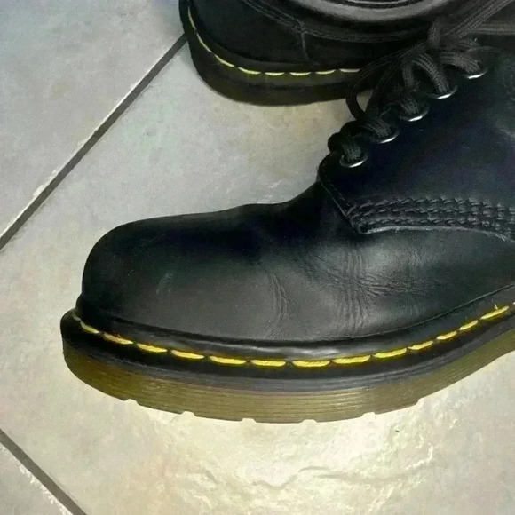 Doc Dr. Martens Crazy Horse Black Leather M8/W9 - Picture 8 of 16